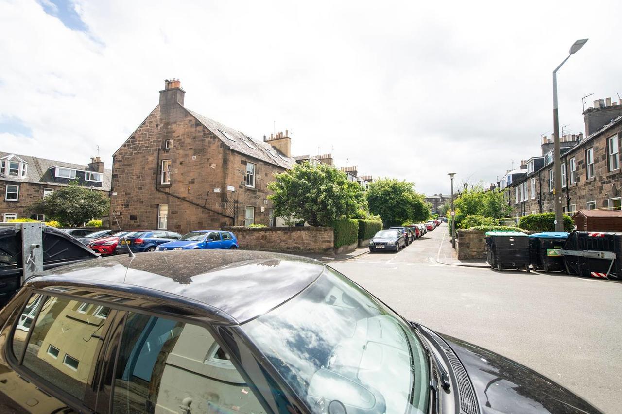 Guestready Apartment On Easter Road Edinburgh Exterior foto