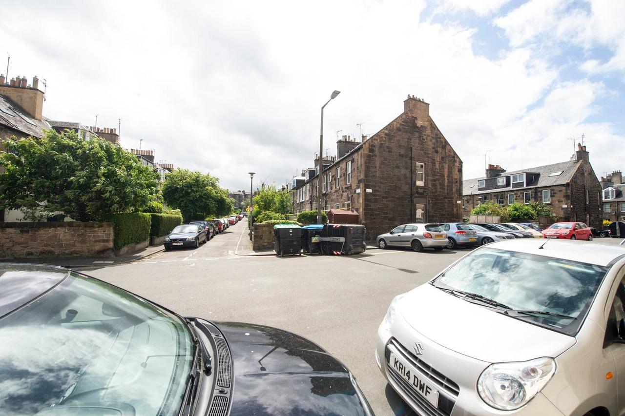 Guestready Apartment On Easter Road Edinburgh Exterior foto